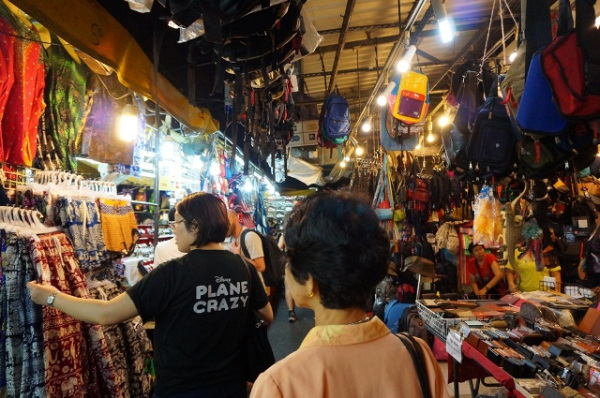PatPong Market, Bangkok, Thailand - Wediditourway.com