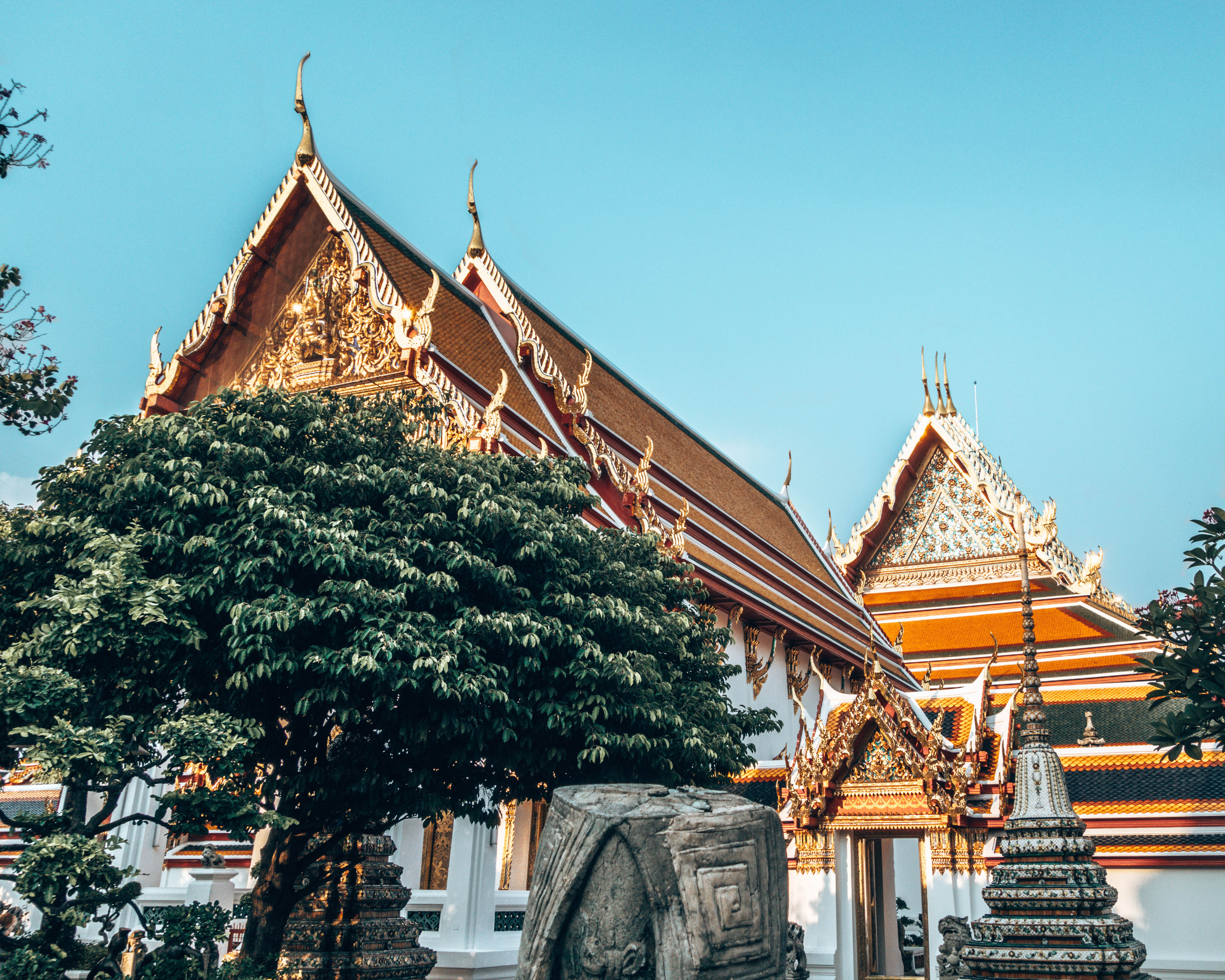 Wat Pho's temples - Best thing to do for first time Thailand visitors - Wediditourway.com