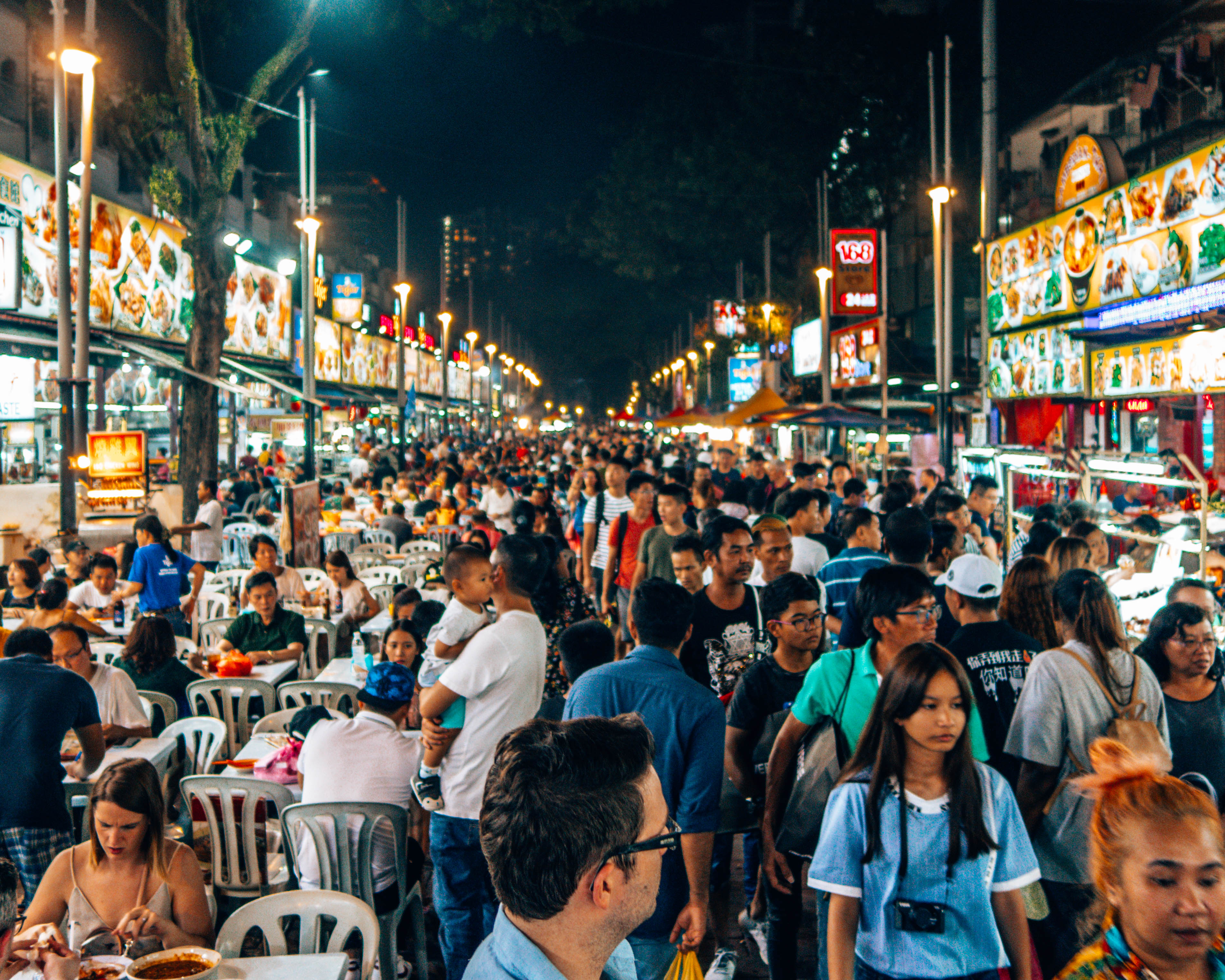 Alor street where to eat in Kuala Lumpur on your first trip - wediditourway.com